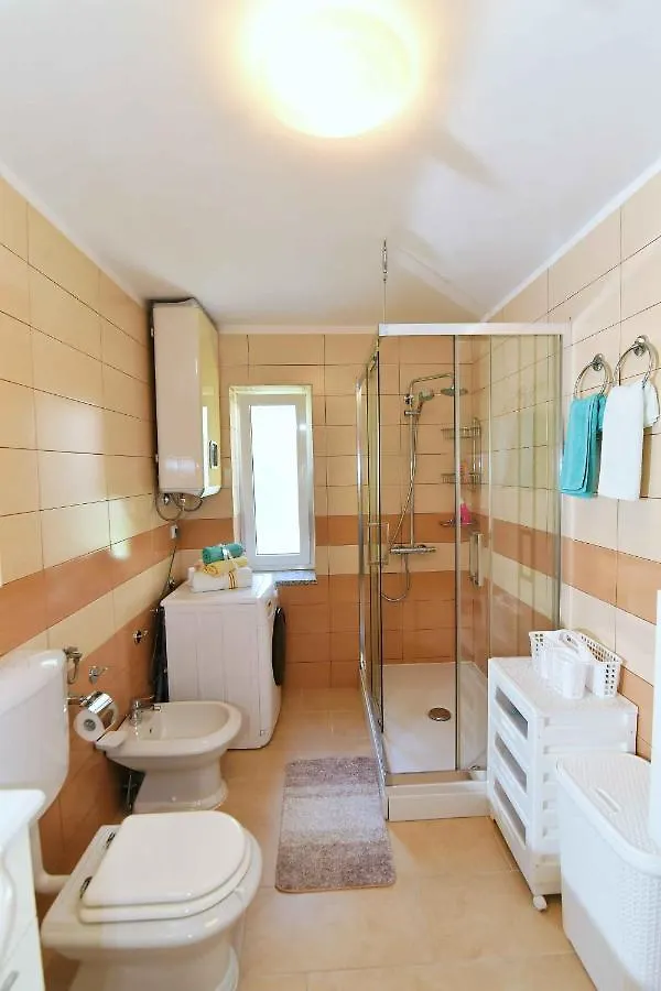 Apartment Leon Opatija 0*,